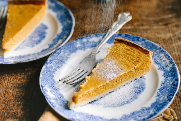 You Must Try This Keto-Friendly Pumpkin Pie Recipe (+ Keto Whipped Cream!)